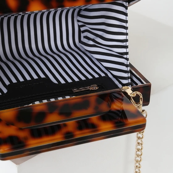 NWT - Lulus Tortoise Acrylic Box Clutch - Picture 4 of 9